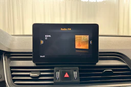 harmaa Audi Q5 2019 kuva 17.
