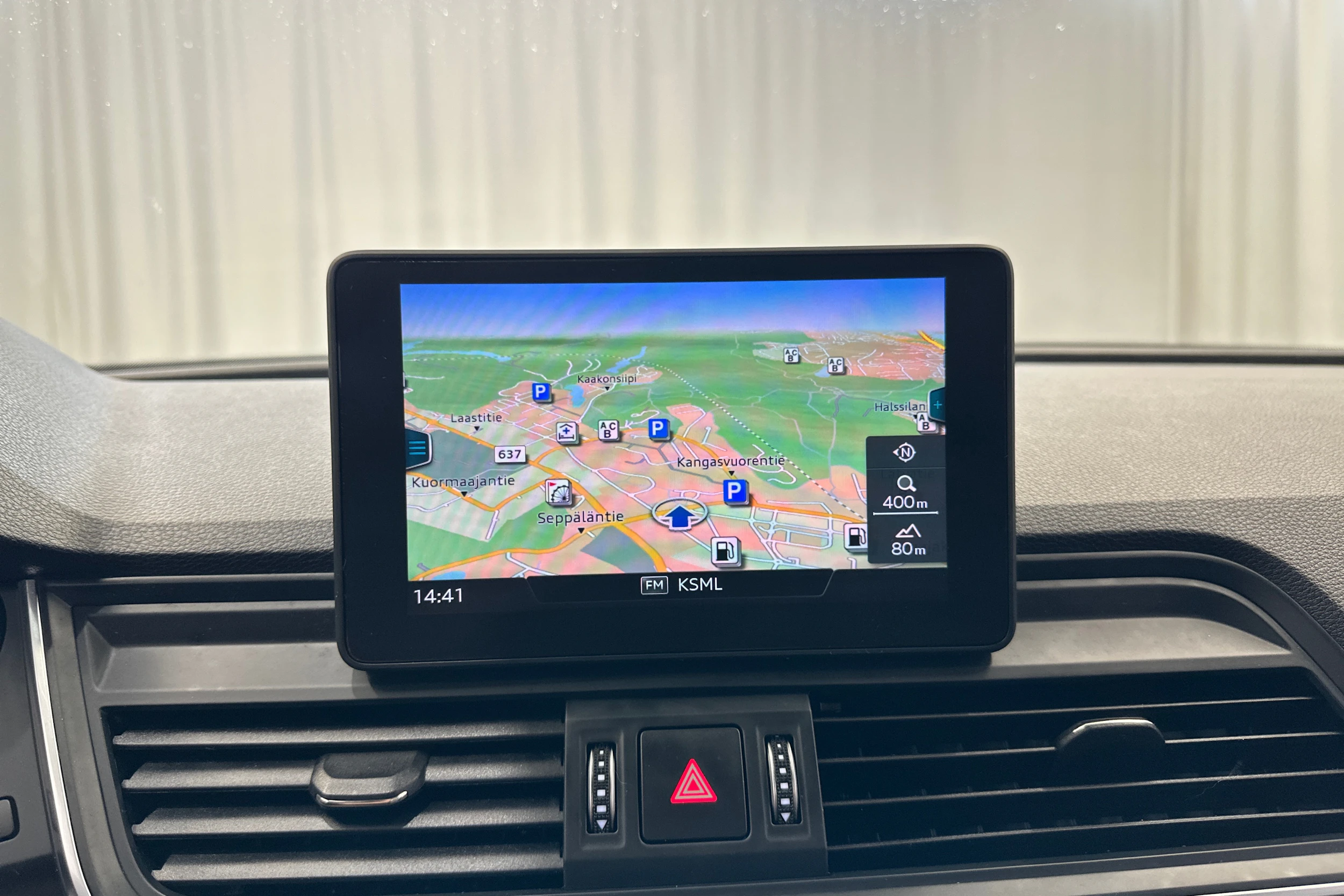 harmaa Audi Q5 2019 kuva 18.