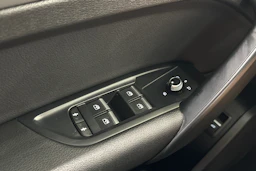 harmaa Audi Q5 2019 kuva 23.