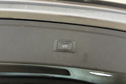harmaa Audi Q5 2019 kuva 26.