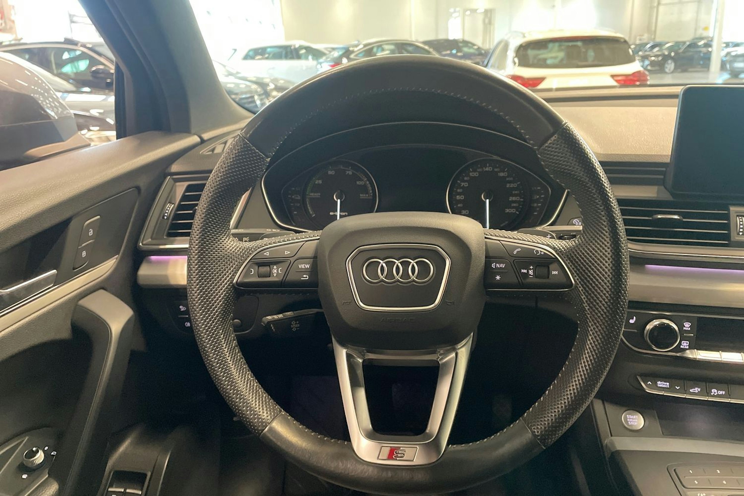 met. harmaa Audi Q5 2019 kuva 14.