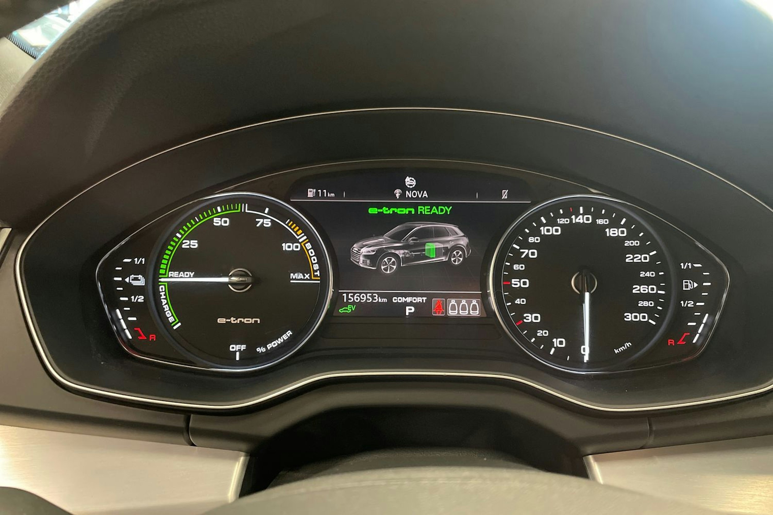 met. harmaa Audi Q5 2019 kuva 17.