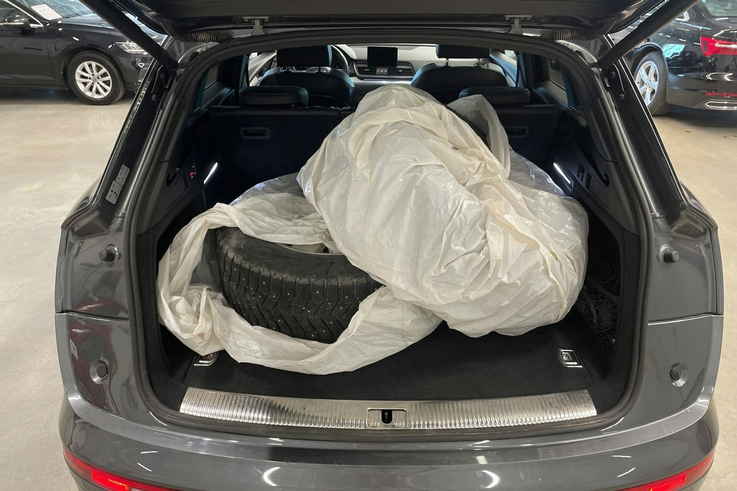 met. harmaa Audi Q5 2019 kuva 21.