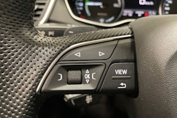 musta Audi Q5 2019 kuva 18.