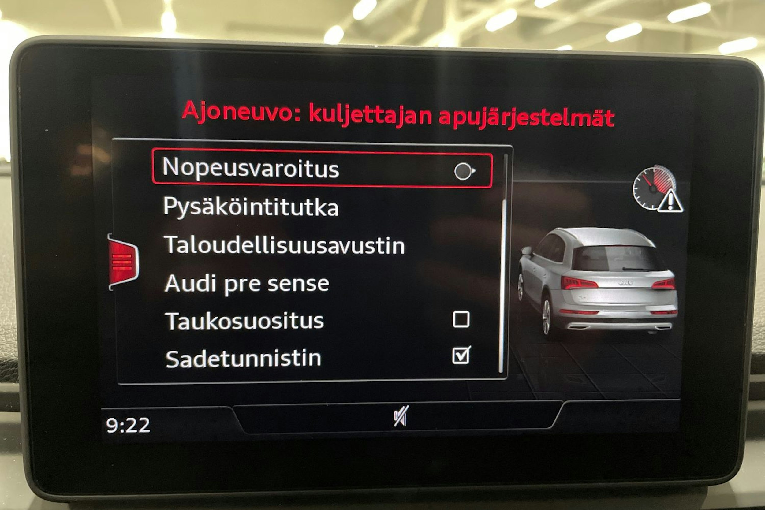 musta Audi Q5 2019 kuva 26.