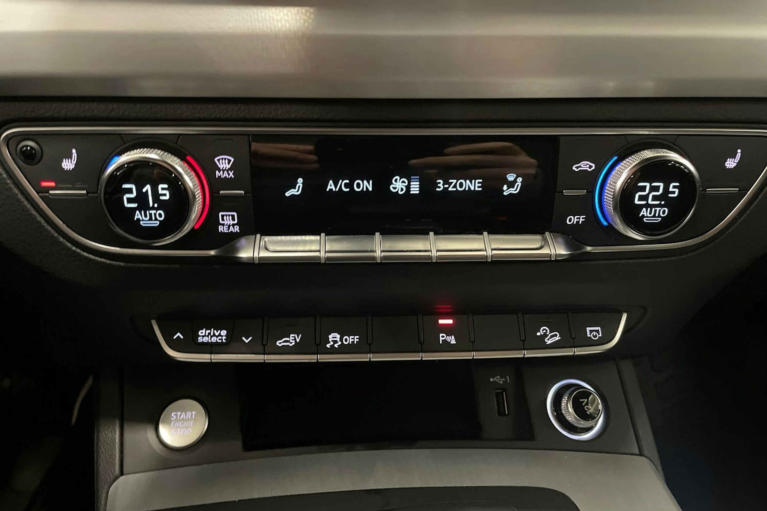 musta Audi Q5 2019 kuva 31.