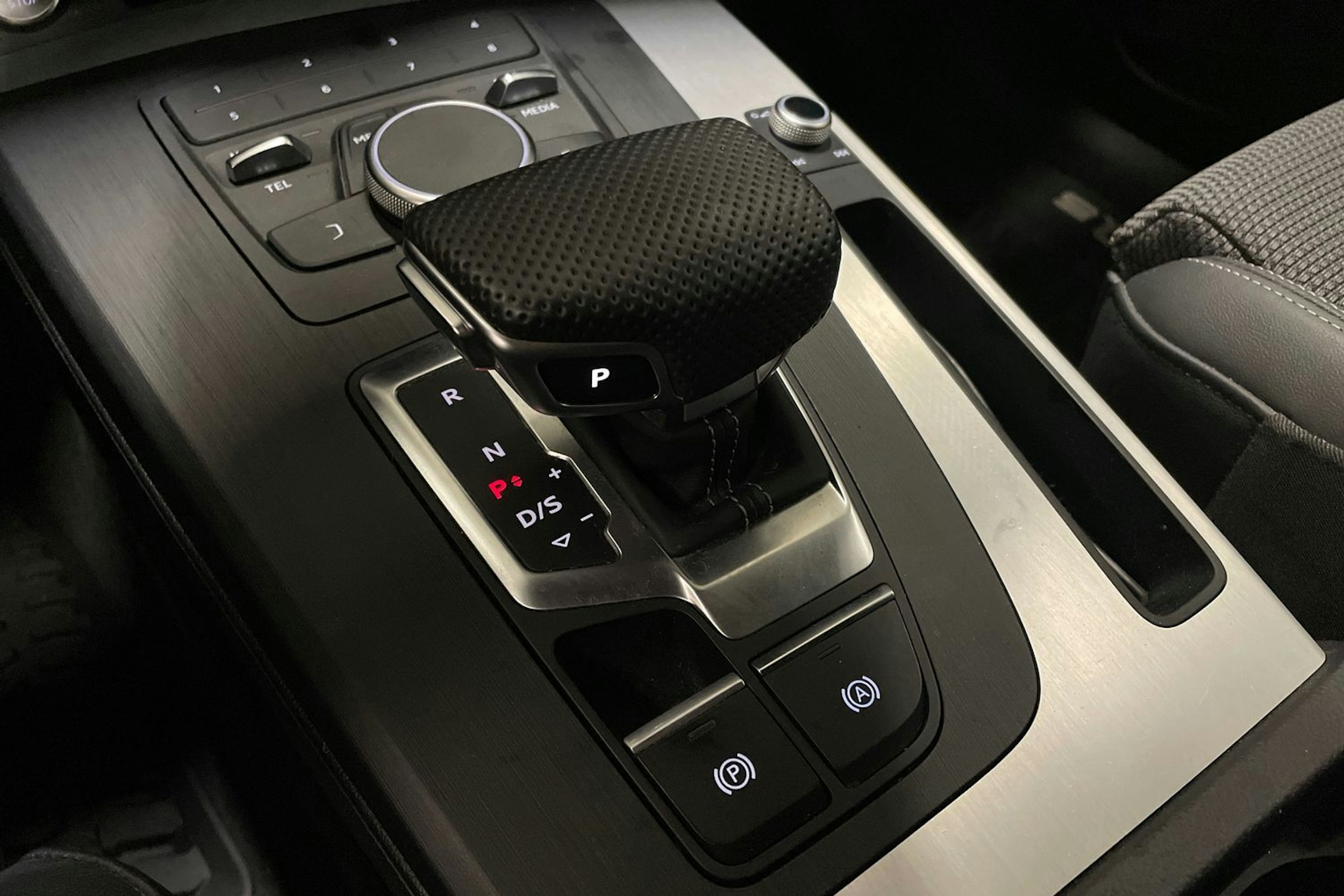 musta Audi Q5 2019 kuva 33.