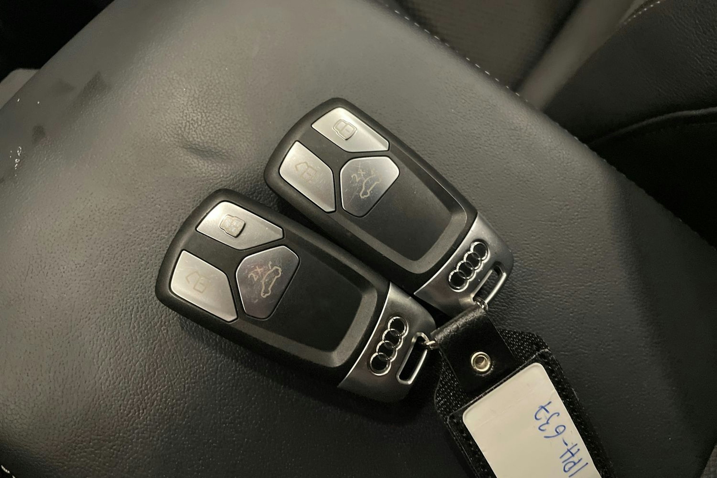 musta Audi Q5 2019 kuva 34.