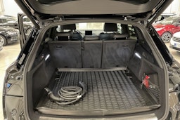 musta Audi Q5 2019 kuva 38.