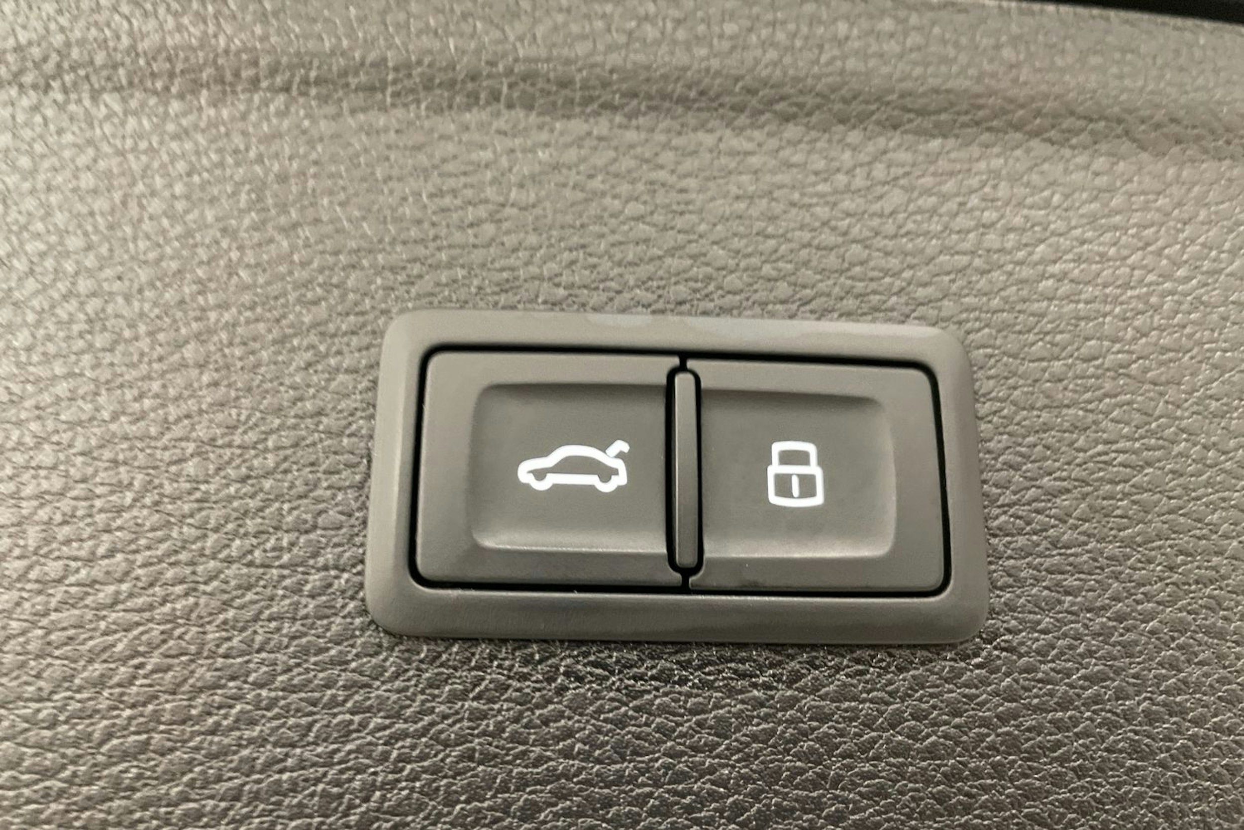 musta Audi Q5 2019 kuva 41.