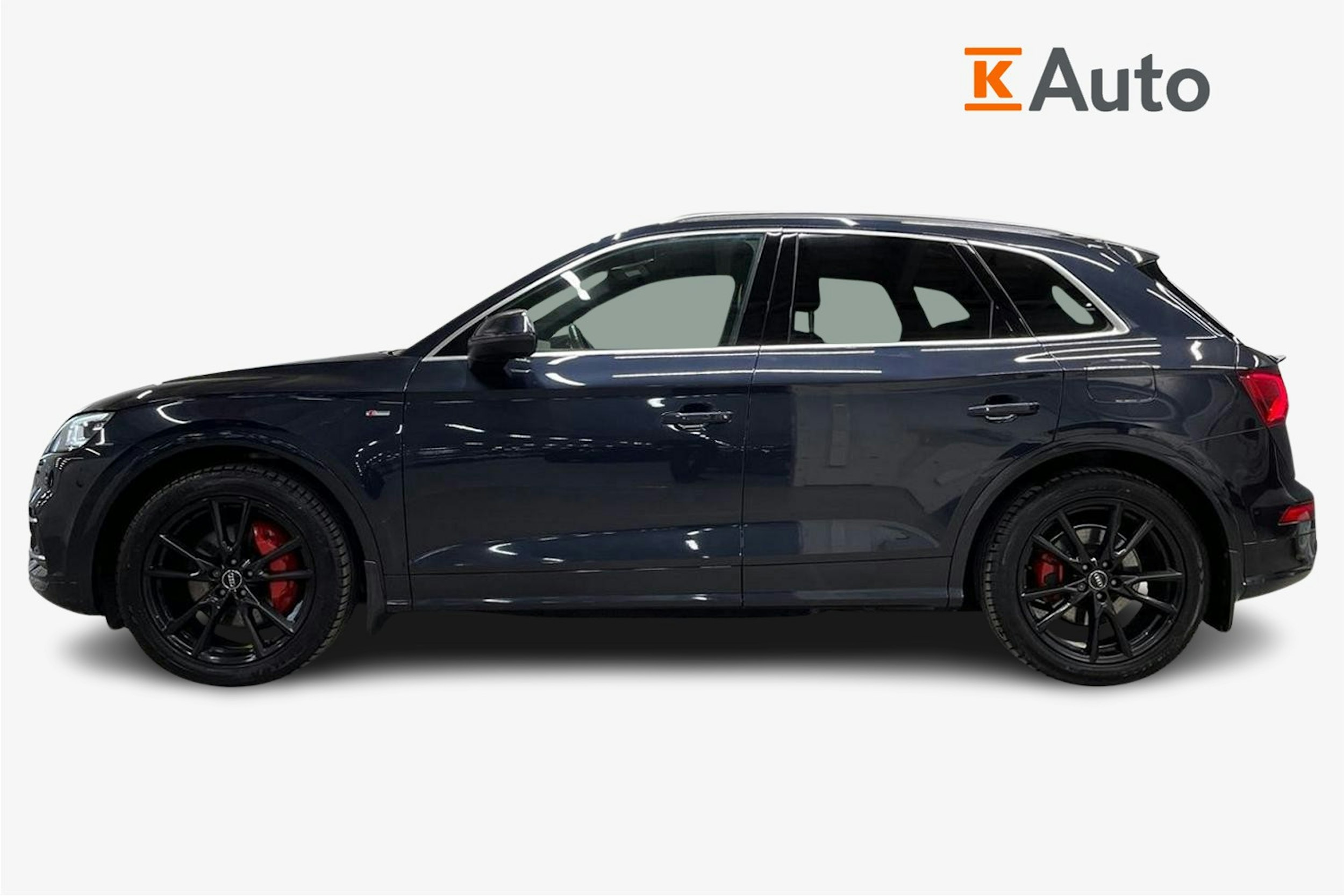 Musta Audi Q5 2019 kuva 6.