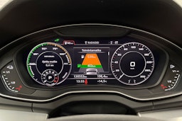 Musta Audi Q5 2019 kuva 16.