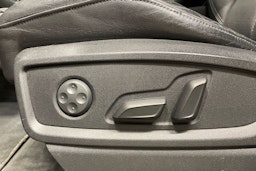 Musta Audi Q5 2019 kuva 24.