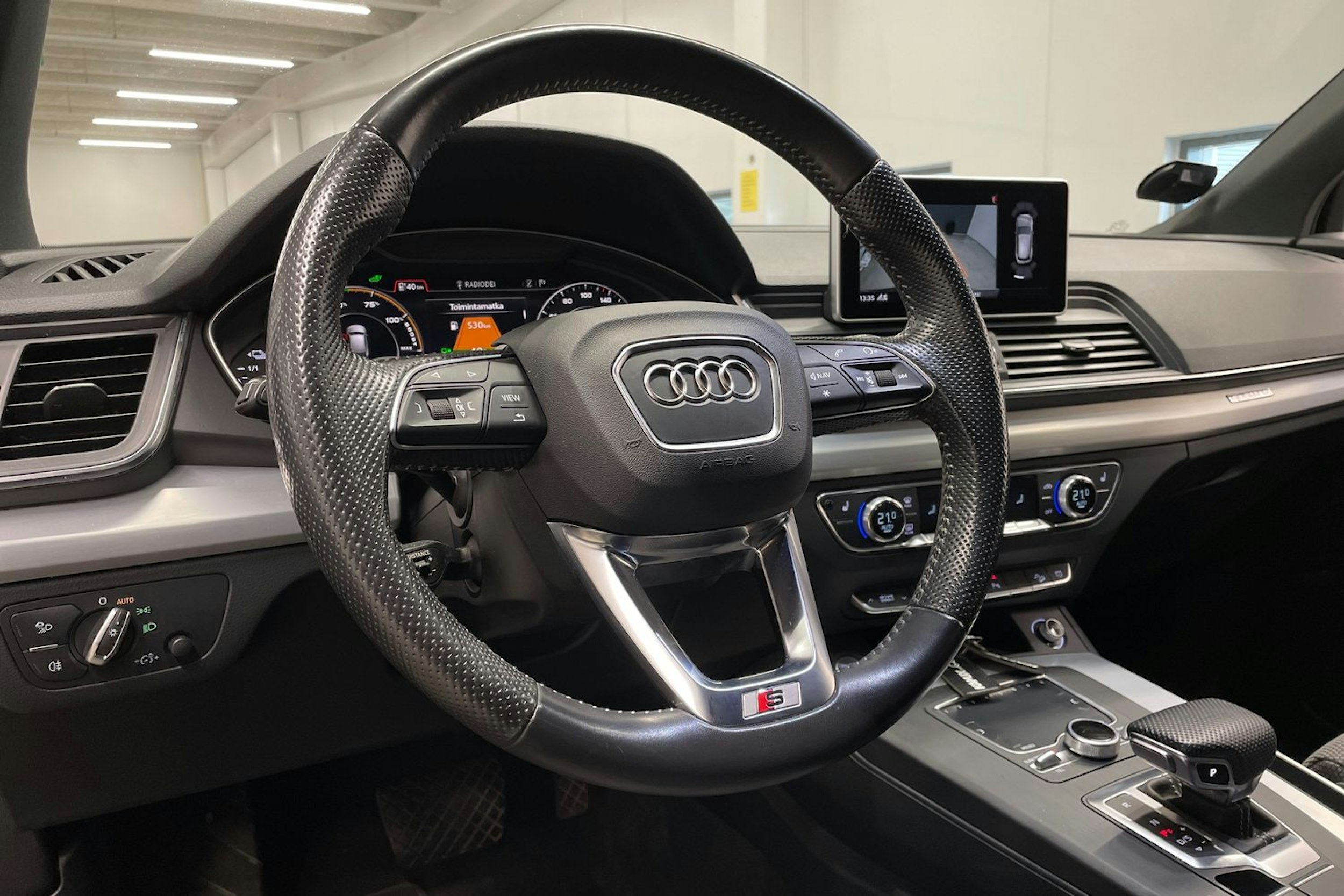 Musta Audi Q5 2019 kuva 25.