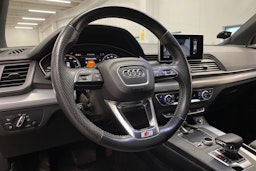 Musta Audi Q5 2019 kuva 25.