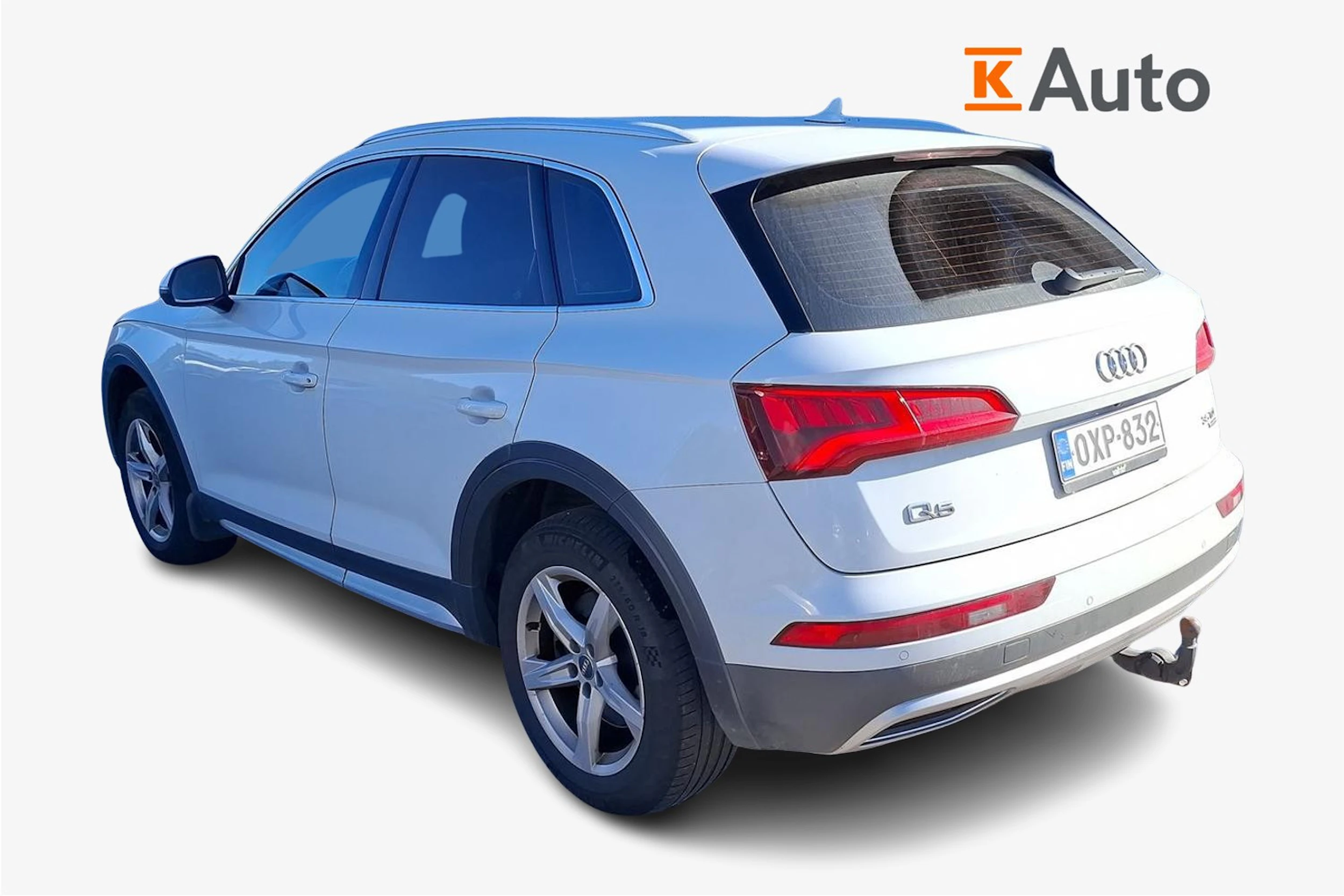valkoinen Audi Q5 2019 kuva 2.