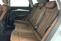 valkoinen Audi Q5 2019 kuva 8.