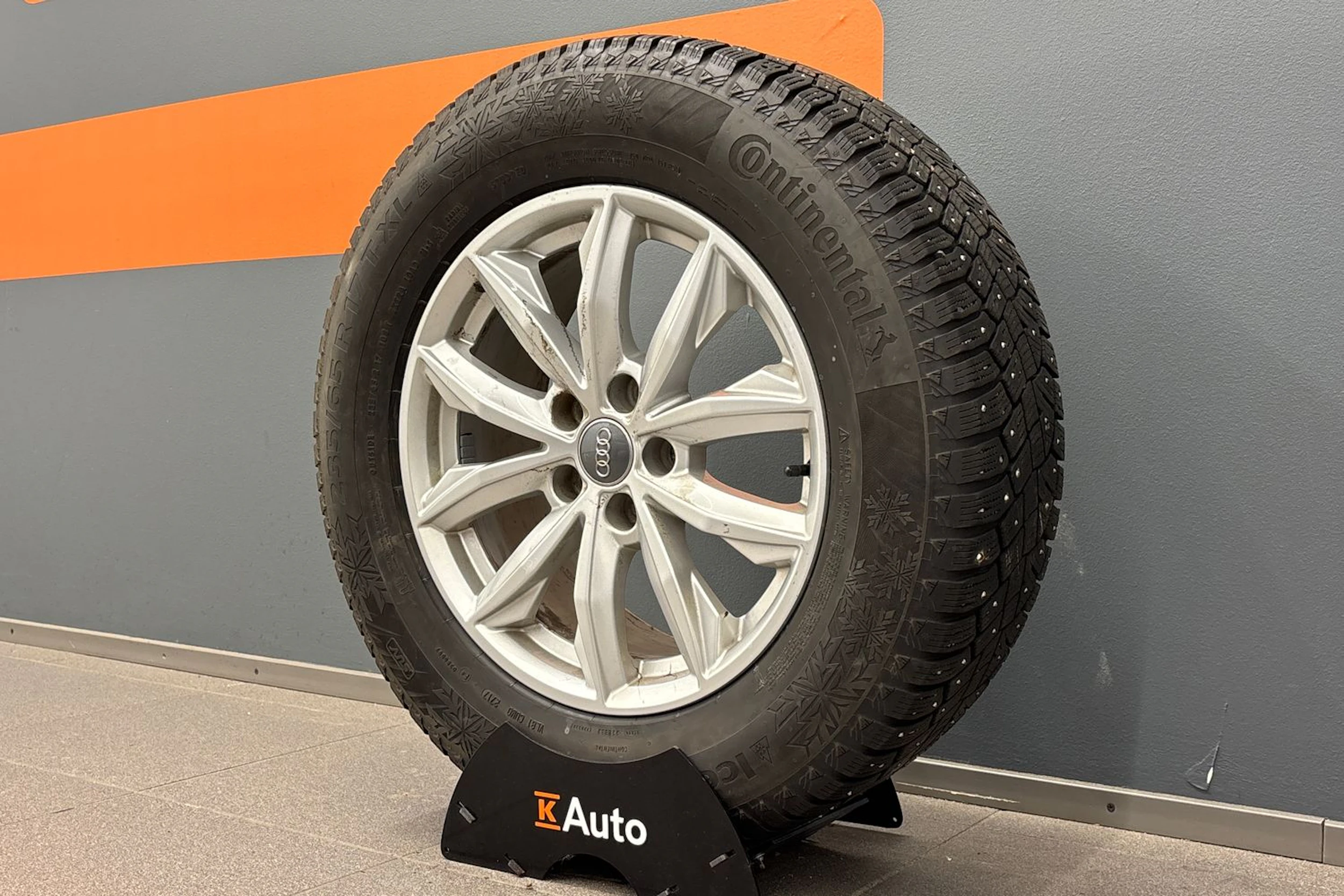 valkoinen Audi Q5 2019 kuva 10.