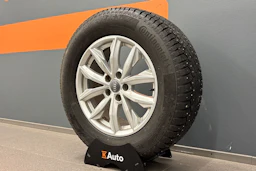 valkoinen Audi Q5 2019 kuva 10.