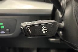 valkoinen Audi Q5 2019 kuva 15.