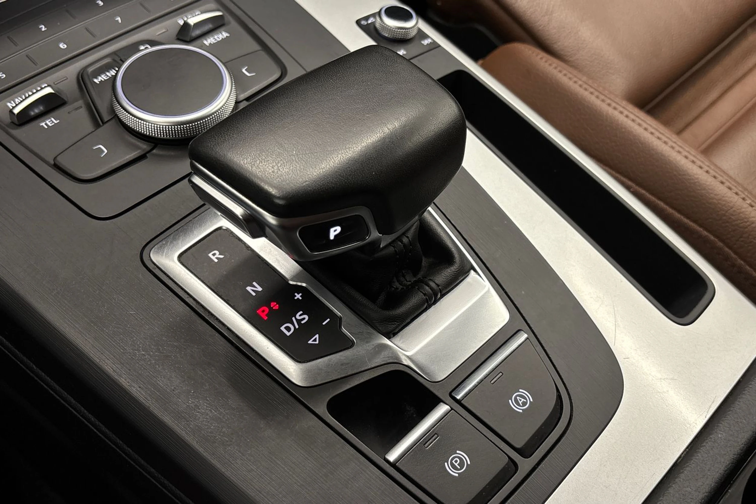 valkoinen Audi Q5 2019 kuva 21.