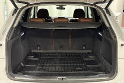 valkoinen Audi Q5 2019 kuva 22.