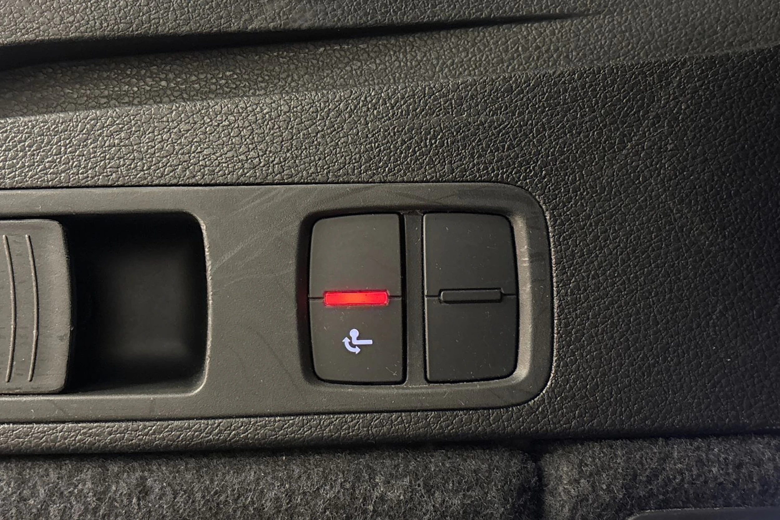 valkoinen Audi Q5 2019 kuva 24.