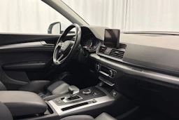 valkoinen Audi Q5 2019 kuva 12.