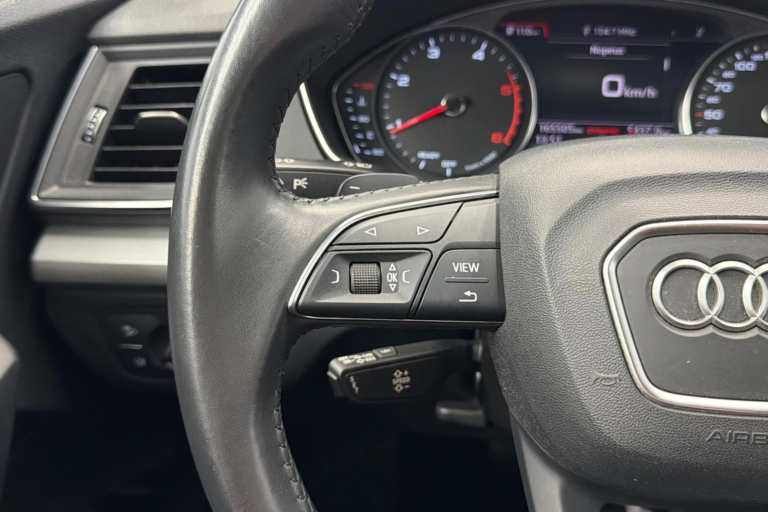 valkoinen Audi Q5 2019 kuva 18.