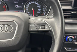 valkoinen Audi Q5 2019 kuva 19.