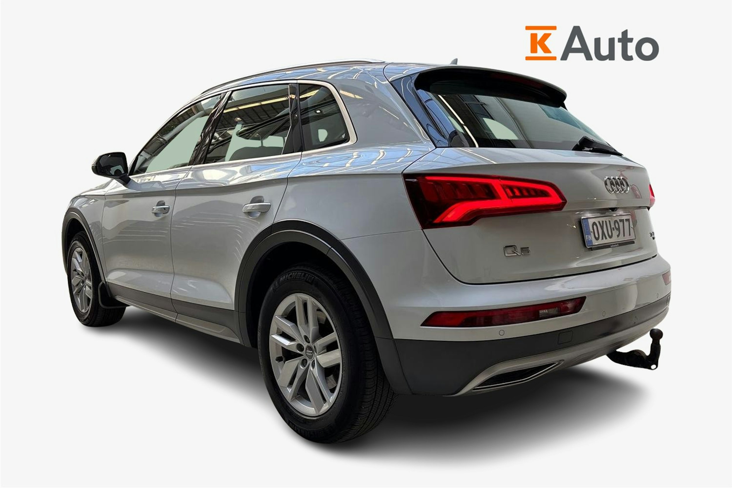 valkoinen Audi Q5 2019 kuva 2.