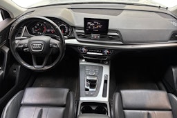 valkoinen Audi Q5 2019 kuva 7.