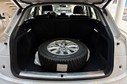 valkoinen Audi Q5 2019 kuva 11.