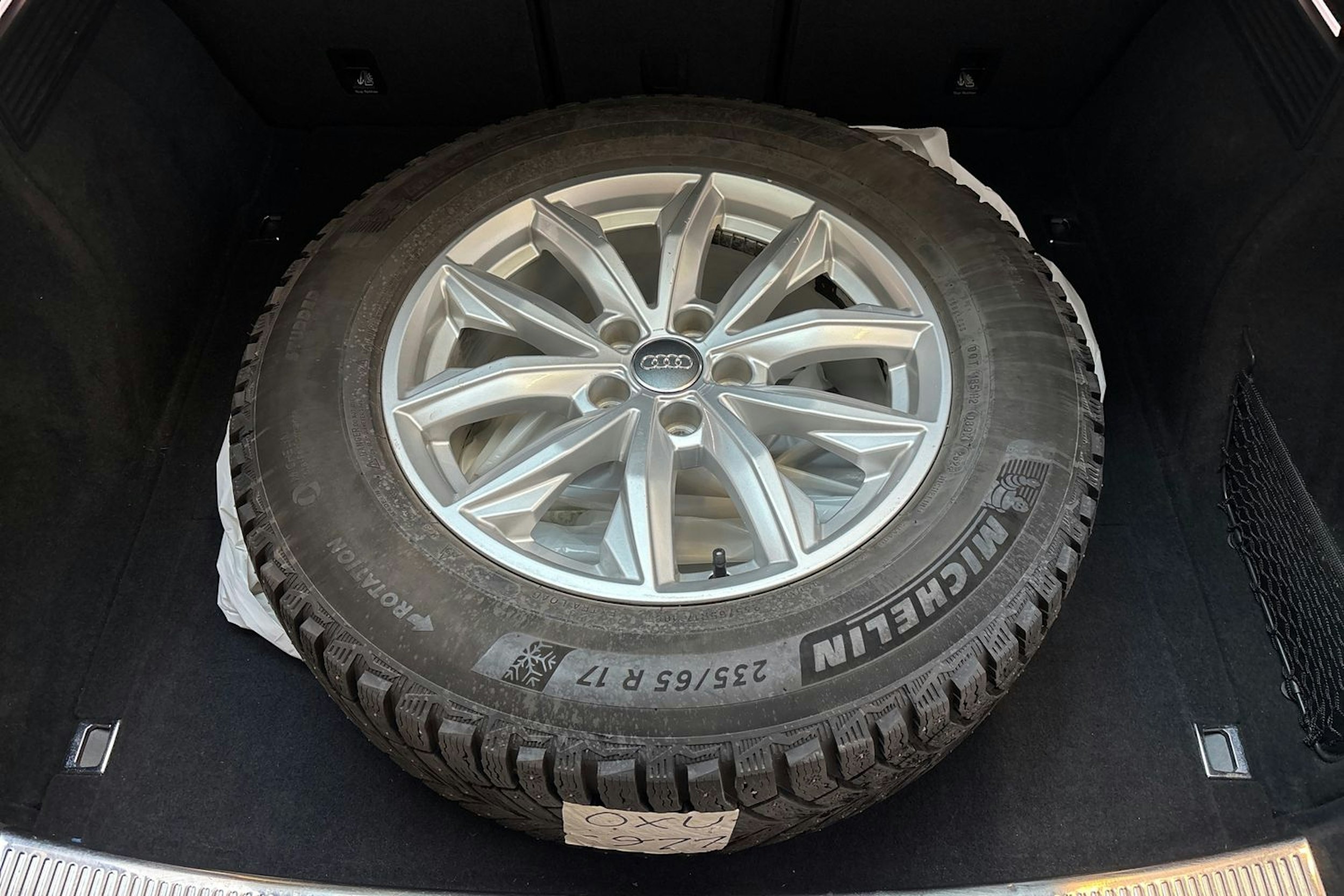 valkoinen Audi Q5 2019 kuva 12.