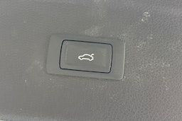 valkoinen Audi Q5 2019 kuva 15.