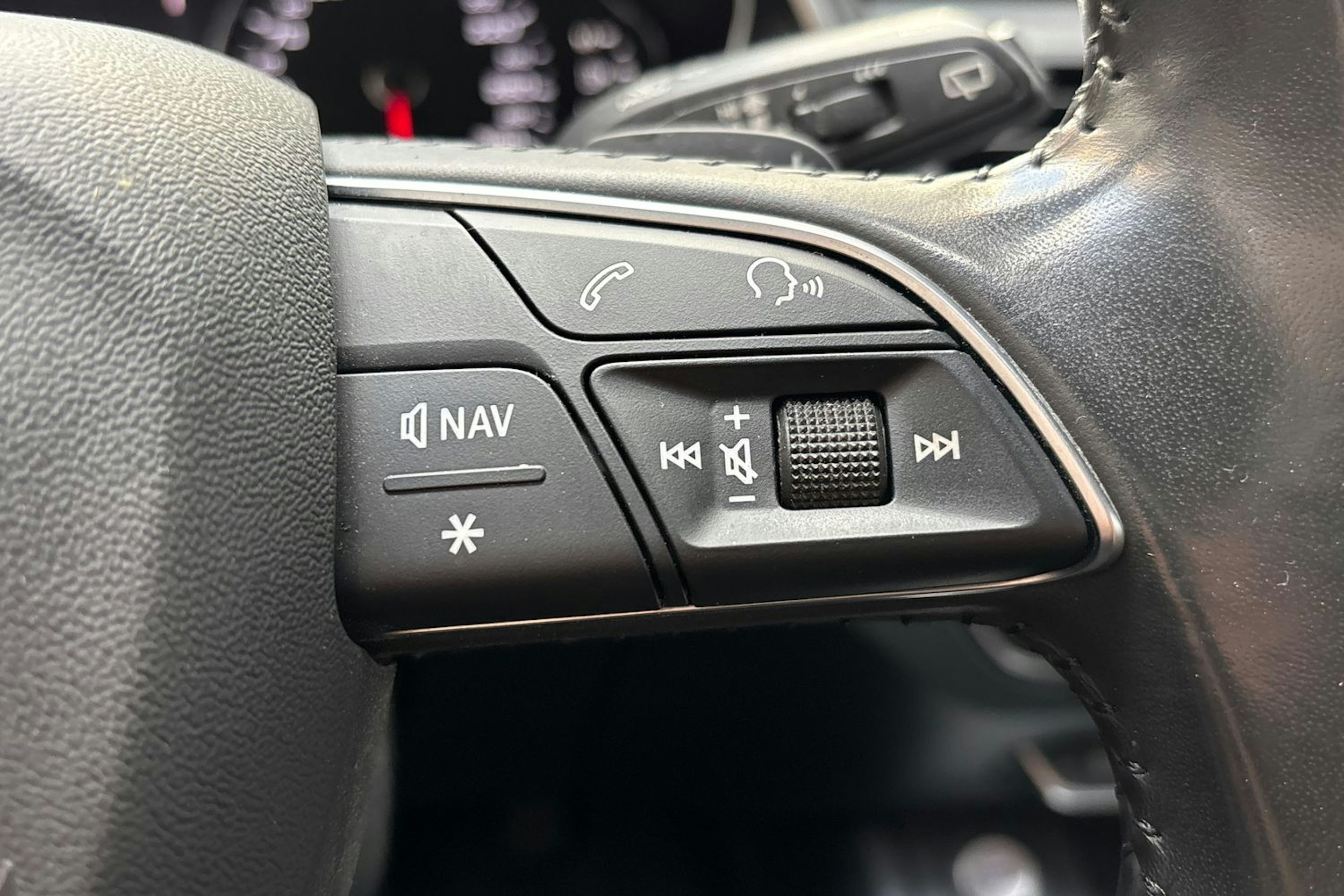 valkoinen Audi Q5 2019 kuva 18.