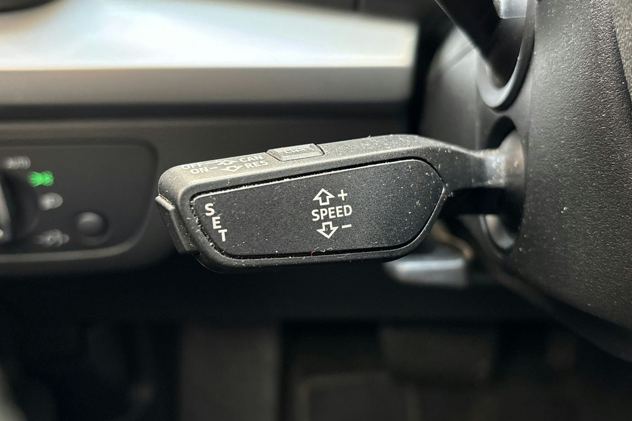 valkoinen Audi Q5 2019 kuva 21.