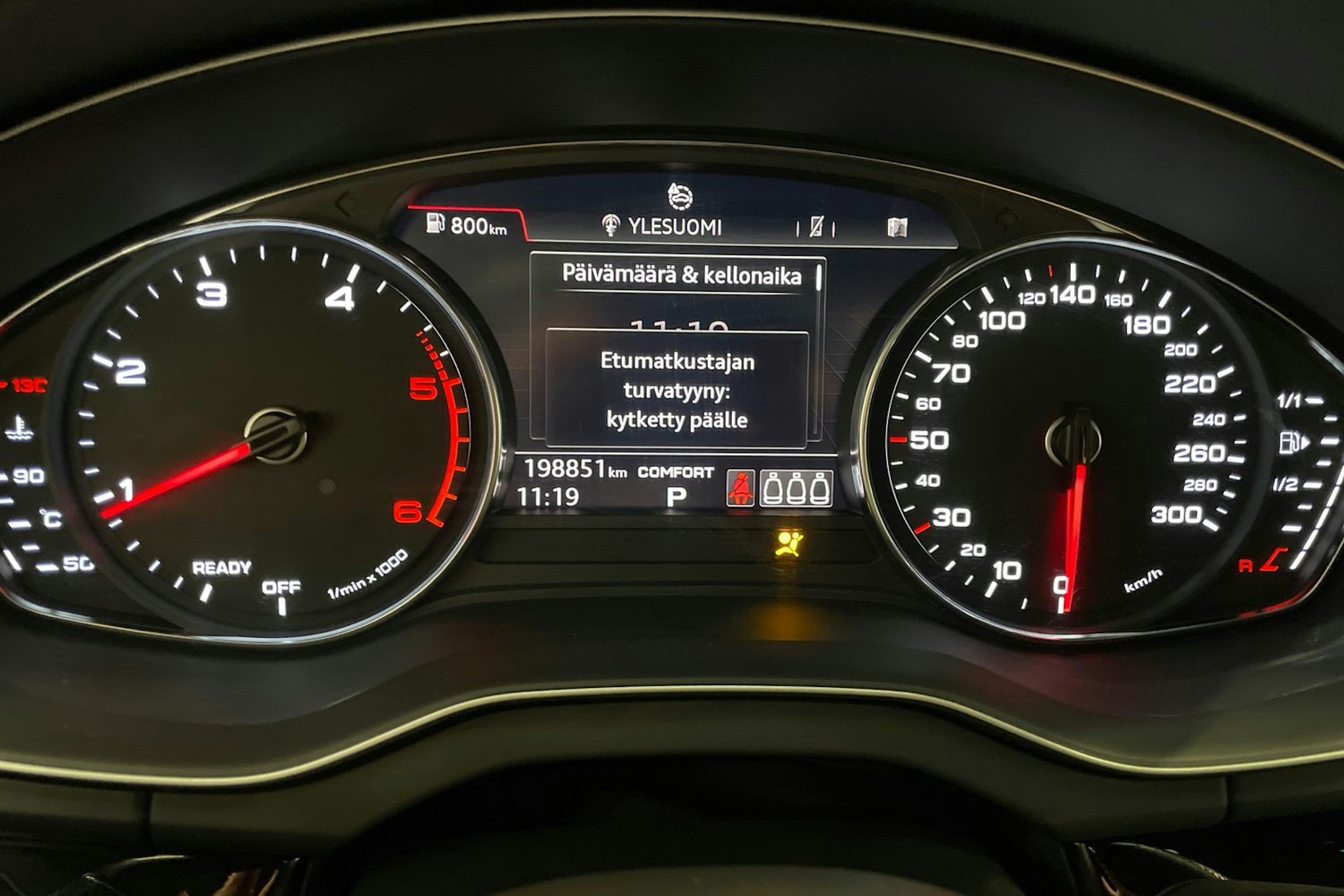 met. harmaa Audi Q5 2019 kuva 15.