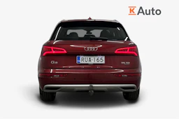 punainen Audi Q5 2019 kuva 4.