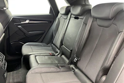 punainen Audi Q5 2019 kuva 11.