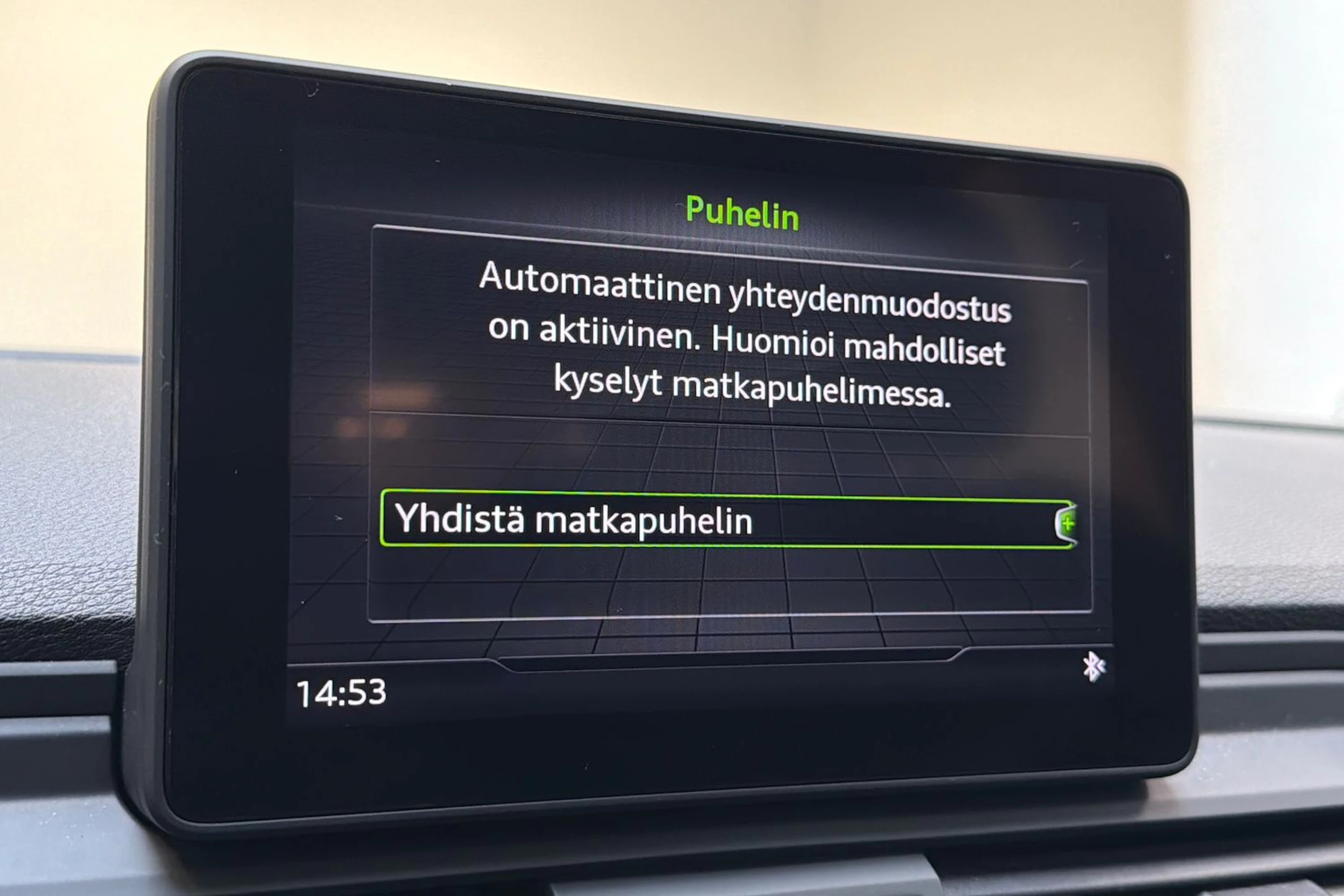 sininen Audi Q5 2019 kuva 17.