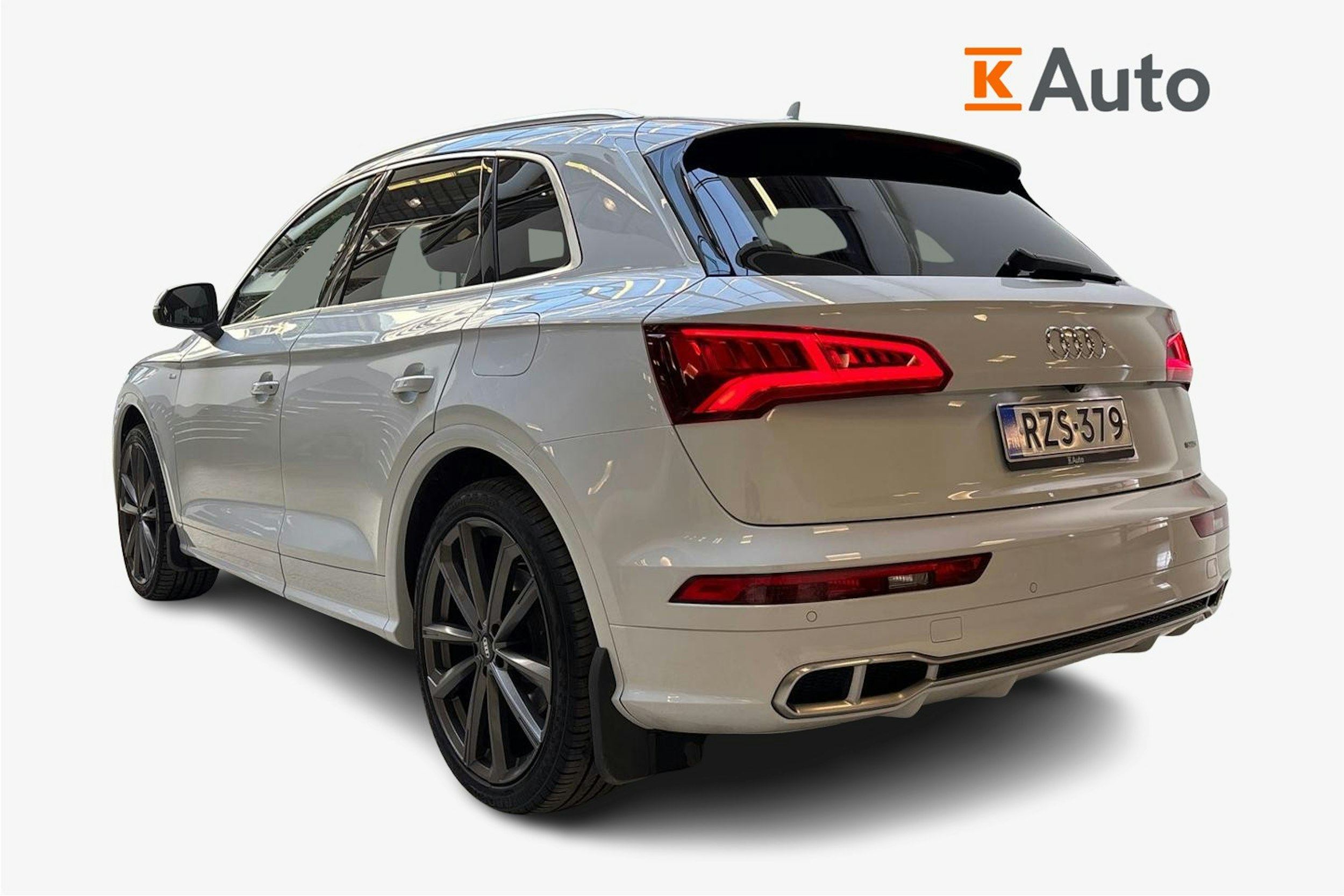 valkoinen Audi Q5 2019 kuva 2.
