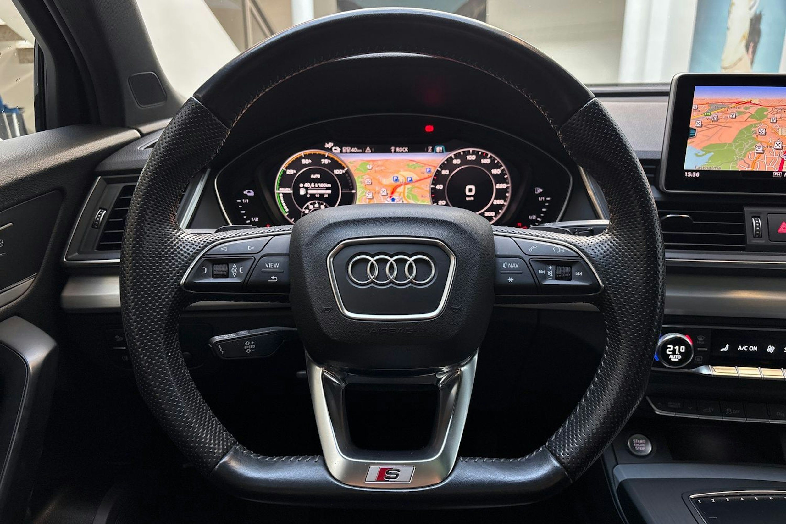 valkoinen Audi Q5 2019 kuva 19.
