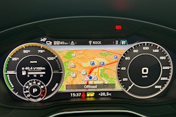 valkoinen Audi Q5 2019 kuva 20.