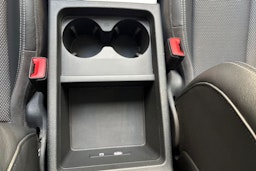 valkoinen Audi Q5 2019 kuva 28.