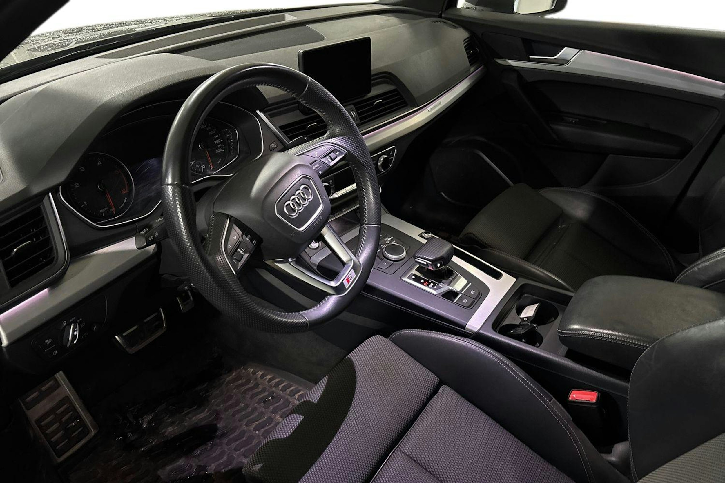 ruskea (beige) Audi Q5 2019 kuva 3.