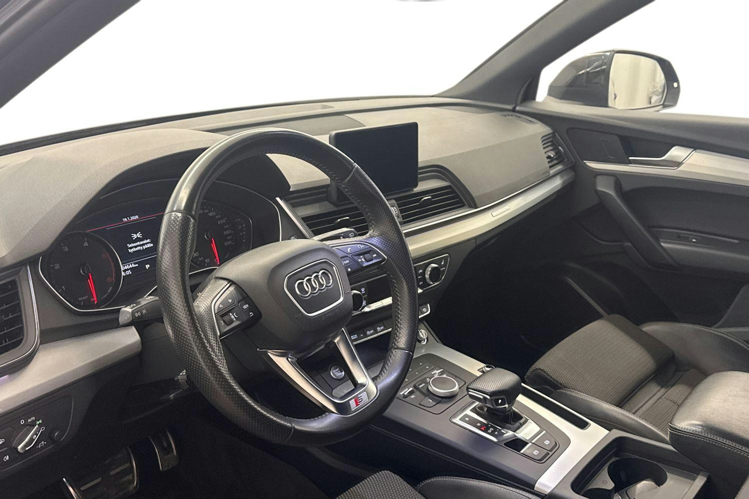 ruskea (beige) Audi Q5 2019 kuva 7.