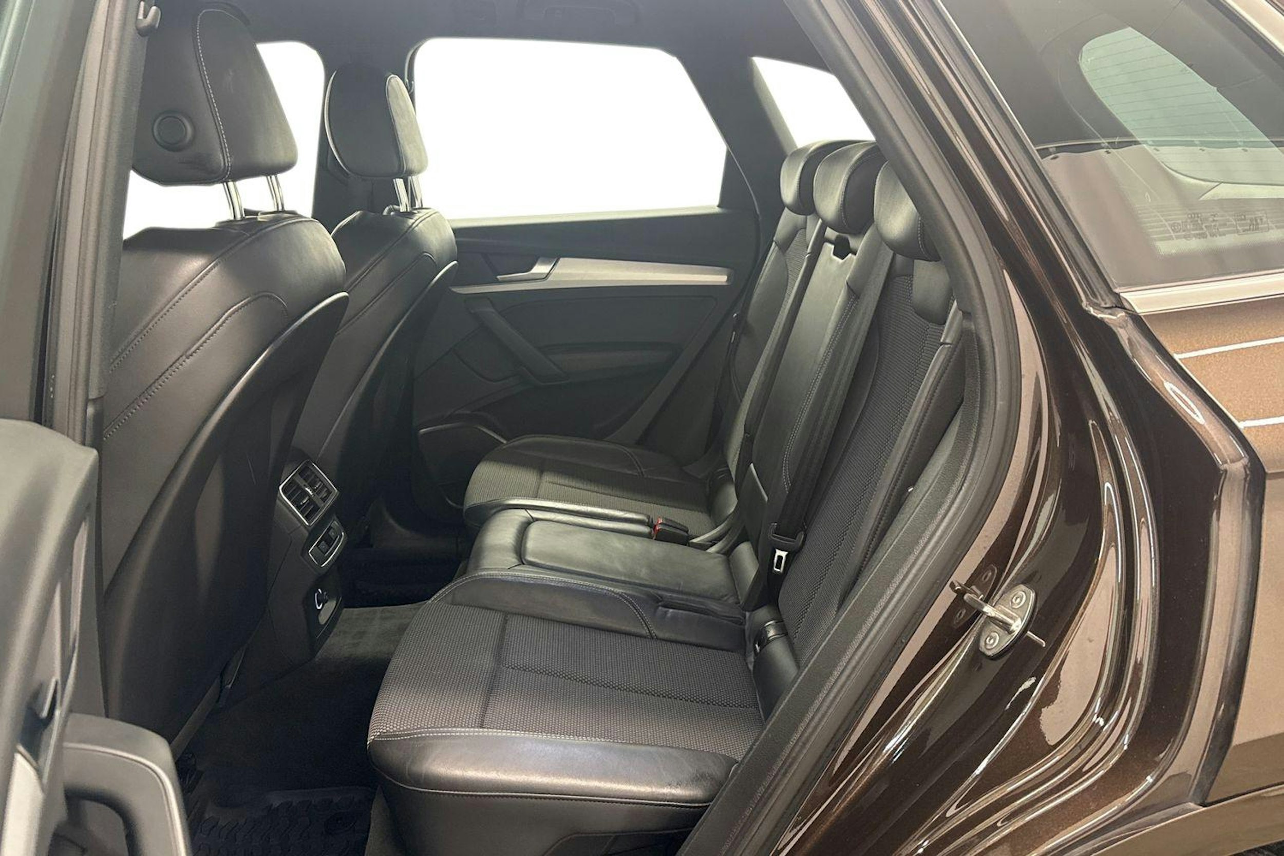 ruskea (beige) Audi Q5 2019 kuva 10.