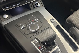 ruskea (beige) Audi Q5 2019 kuva 19.