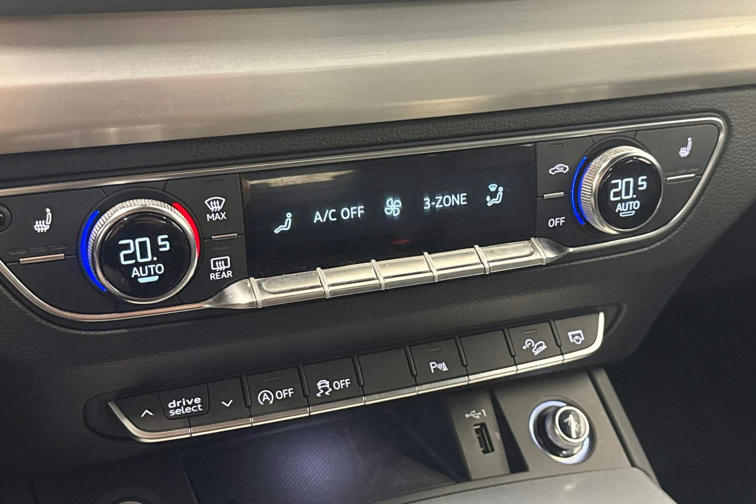 ruskea (beige) Audi Q5 2019 kuva 20.